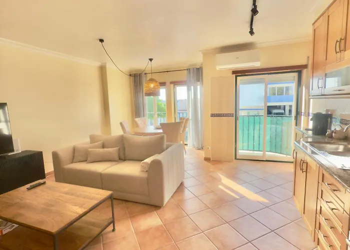 Casa De Sousa-refugio De Surf Entre Peniche E Ericeira דירה אה דוס קונהאדוס